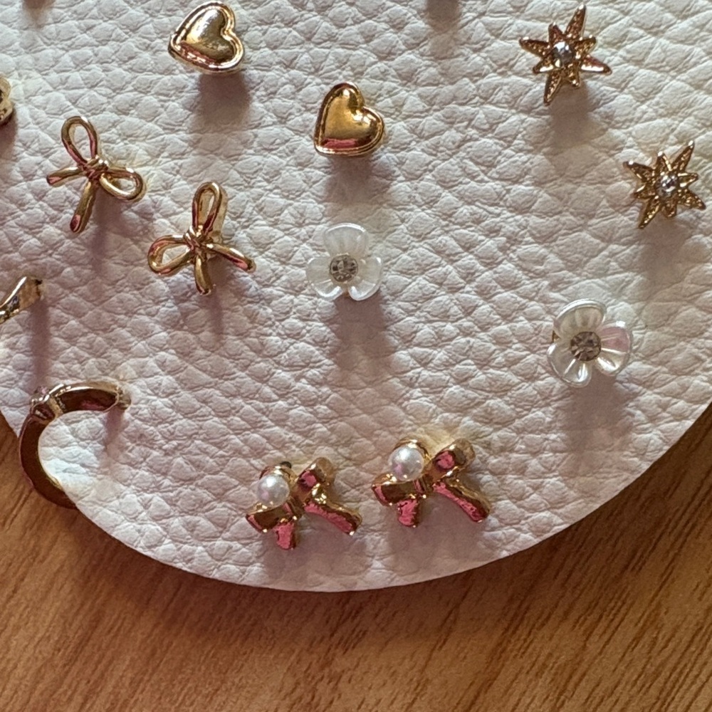 Chic Gold and Silver Earring Set - Picture 4 of 4